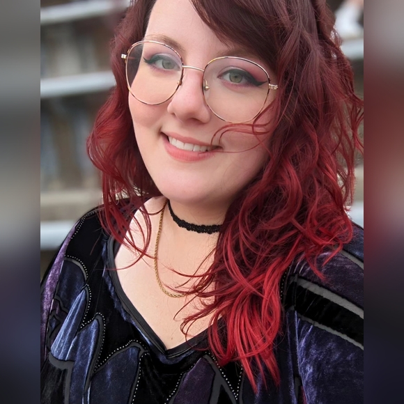 Meet your Posh Ambassador, Alexis - Picture 1 of 11